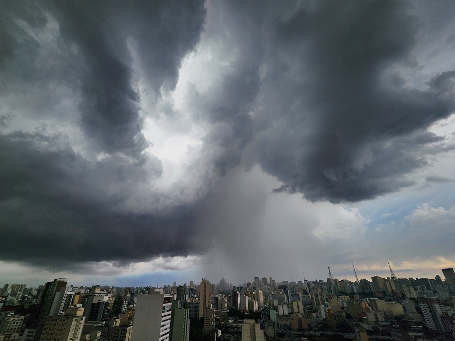 Defesa Civil emite alerta severo para zona leste e centro de São Paulo