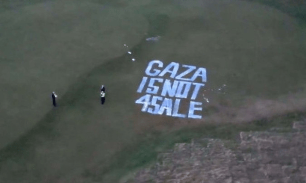 Ativistas pró-Palestina vandalizam complexo de golfe de Trump