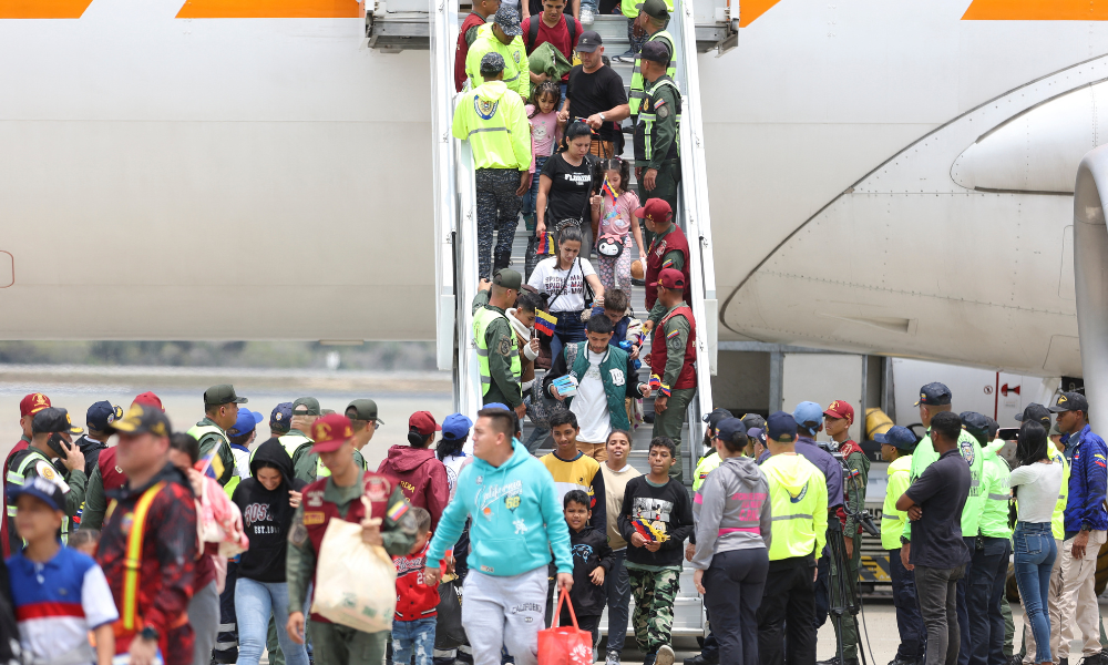 Venezuela recebe avião com 178 deportados dos Estados Unidos