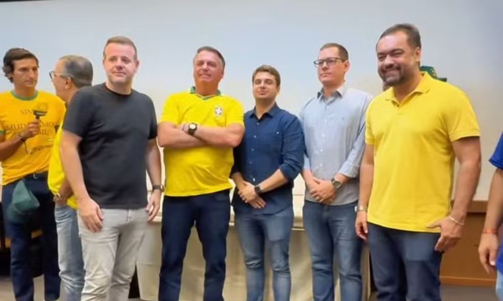Secretários de Eduardo Paes se encontraram com Bolsonaro antes de ato pró-anistia