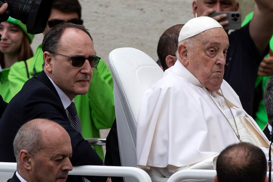 Santa Missa do Domingo de Páscoa e Bênção Urbi et Orbi no Vaticano