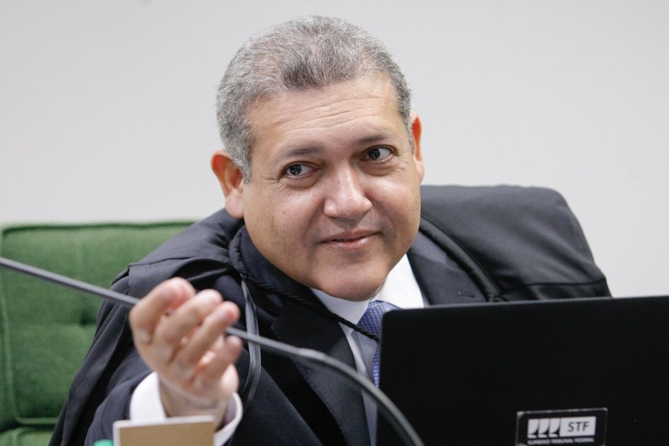 Ministro Nunes Marques preside sessão