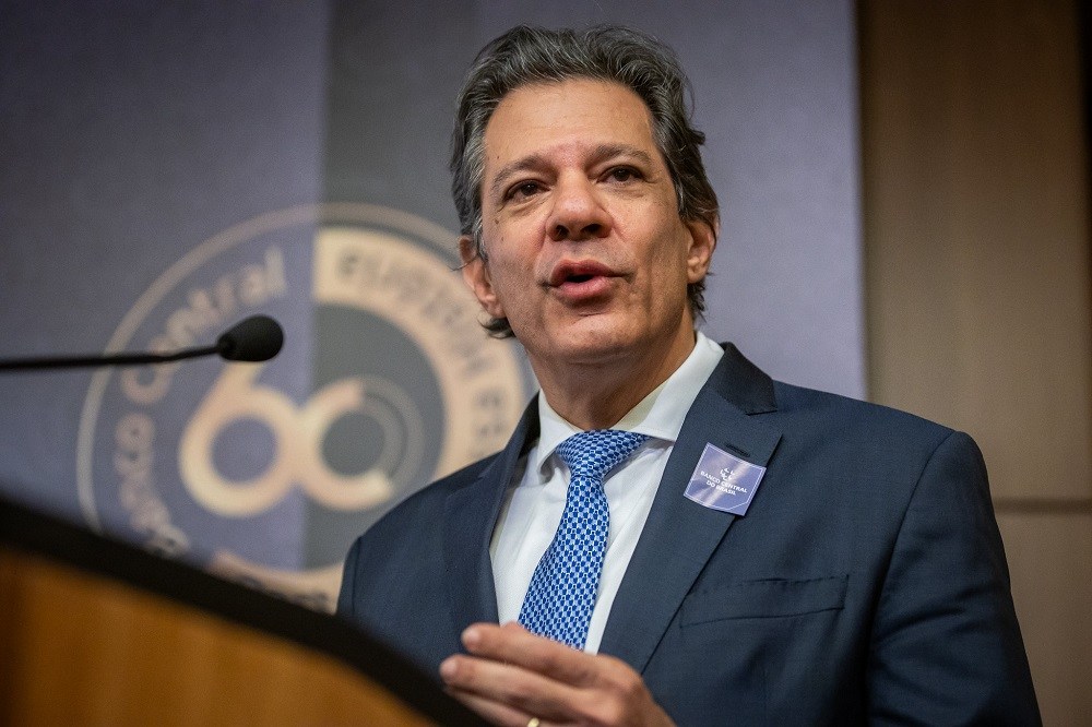 Haddad diz que Brasil busca equilíbrio global diante de incertezas nos EUA
