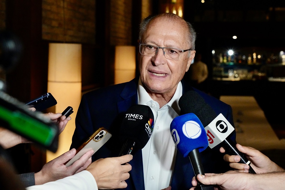 Alckmin diz que Brasil tem arcabouço jurídico para dar respostas aos EUA, mas prefere diálogo