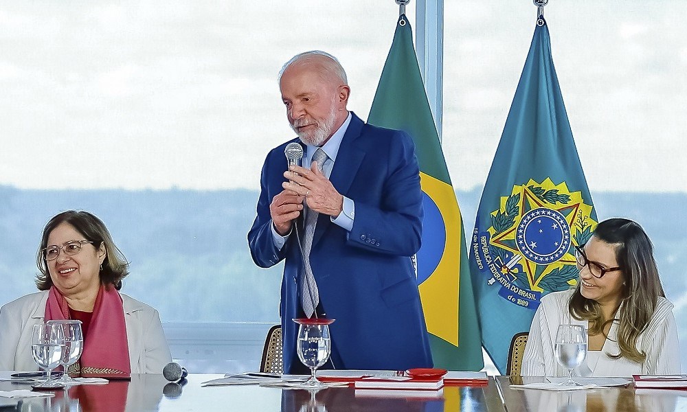 Lula receberá centrais sindicais no Palácio do Planalto nesta terça
