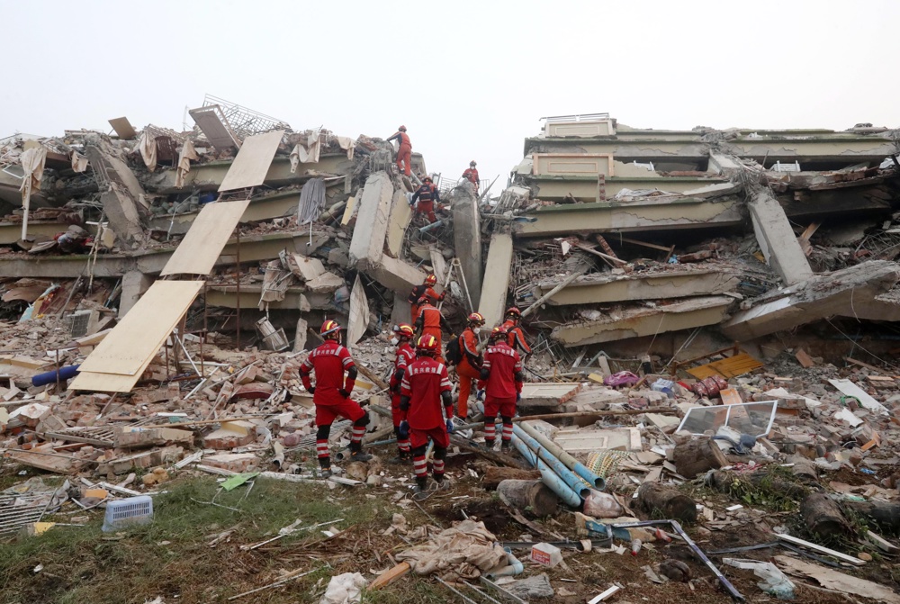 Sobe para mais de 2.000 o número de mortos após terremoto em Mianmar