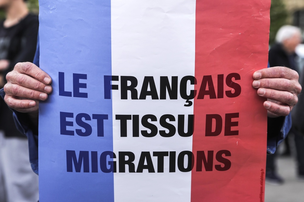 Macron condena ataque a muçulmano e afirma que racismo e ódio não têm espaço na França