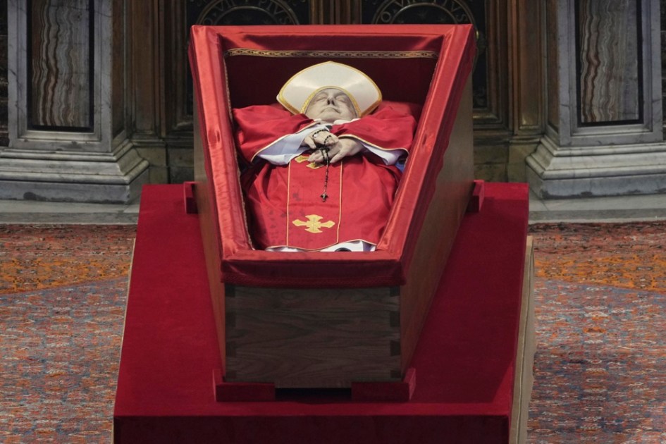 O corpo do Papa Francisco jaz na Basílica de São Pedro