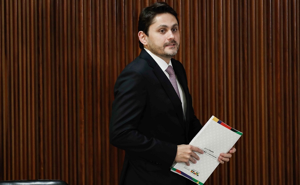 PGR denuncia ministro Juscelino Filho por suspeita de envolvimento em um esquema de desvio de emendas