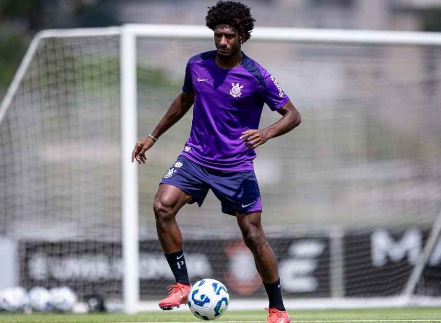 Talles Magno em treino do Corinthians