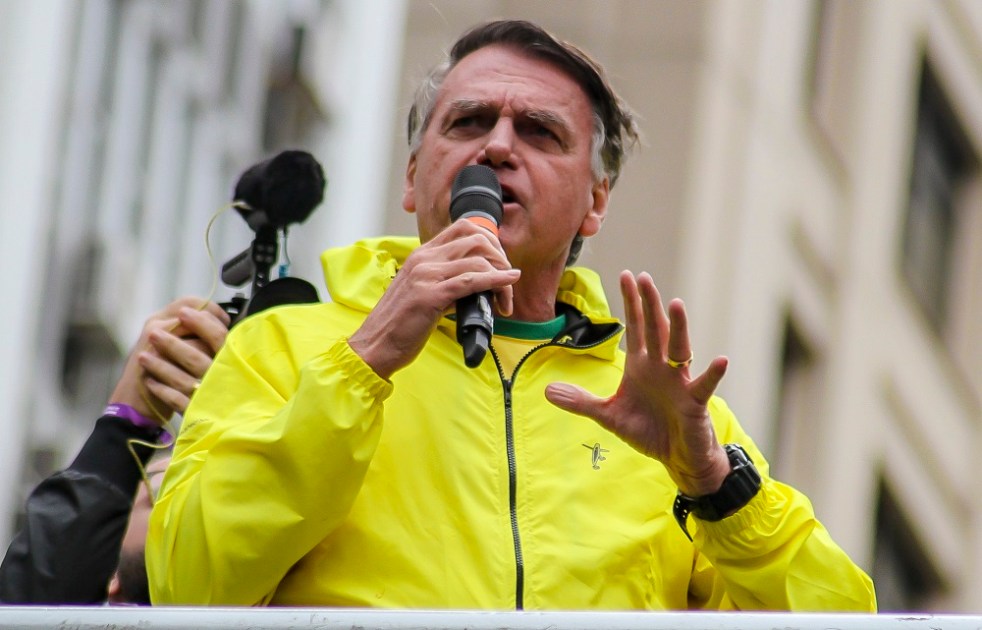 Manifestantes bolsonaristas se reúnem na Avenida Paulista para pedir anistia aos condenados pelos atos de 8 de janeiro