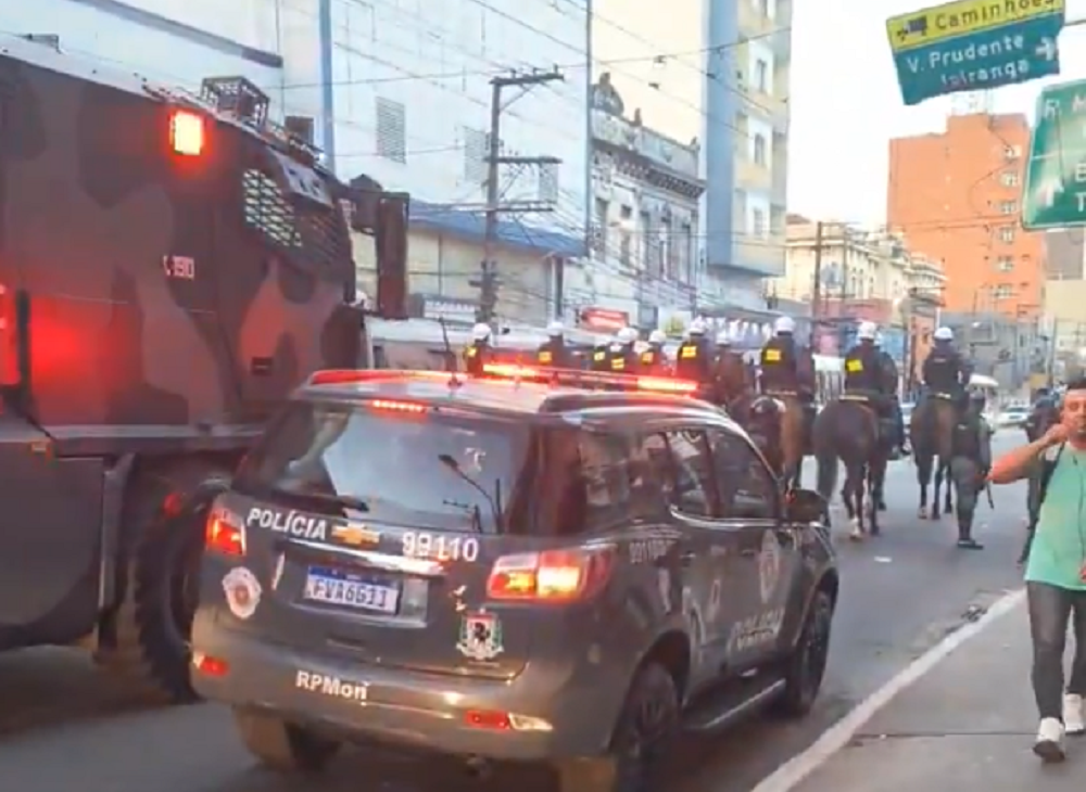 Ambulante senegalês morre após abordagem da PM no Brás, região central de São Paulo