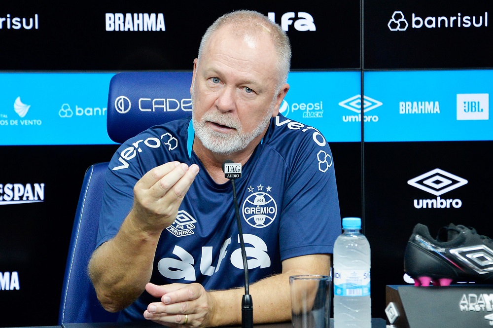 Mano Menezes promete afastar a crise no retorno ao Grêmio: ‘Volto com apetite de trabalhar’