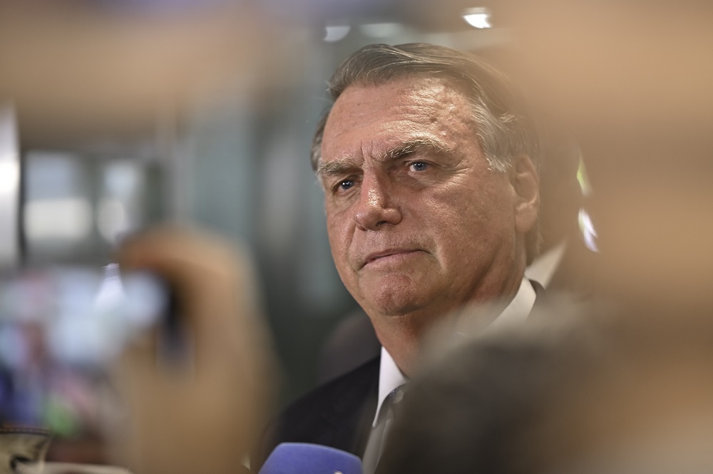 Defesa de Bolsonaro e PGR se engalfinham no suposto golpe de 8 de Janeiro