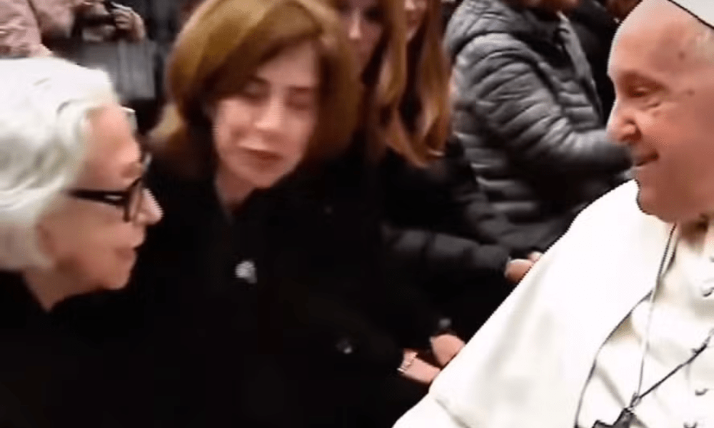 Fernanda Torres com papa Francisco