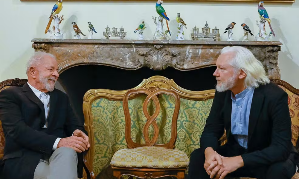 Lula e Julian Assange