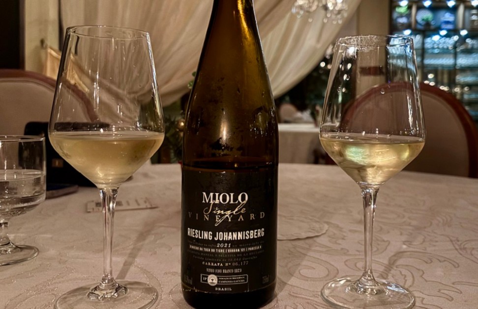 vinho uva Riesling - exclusivo Coluna Esper