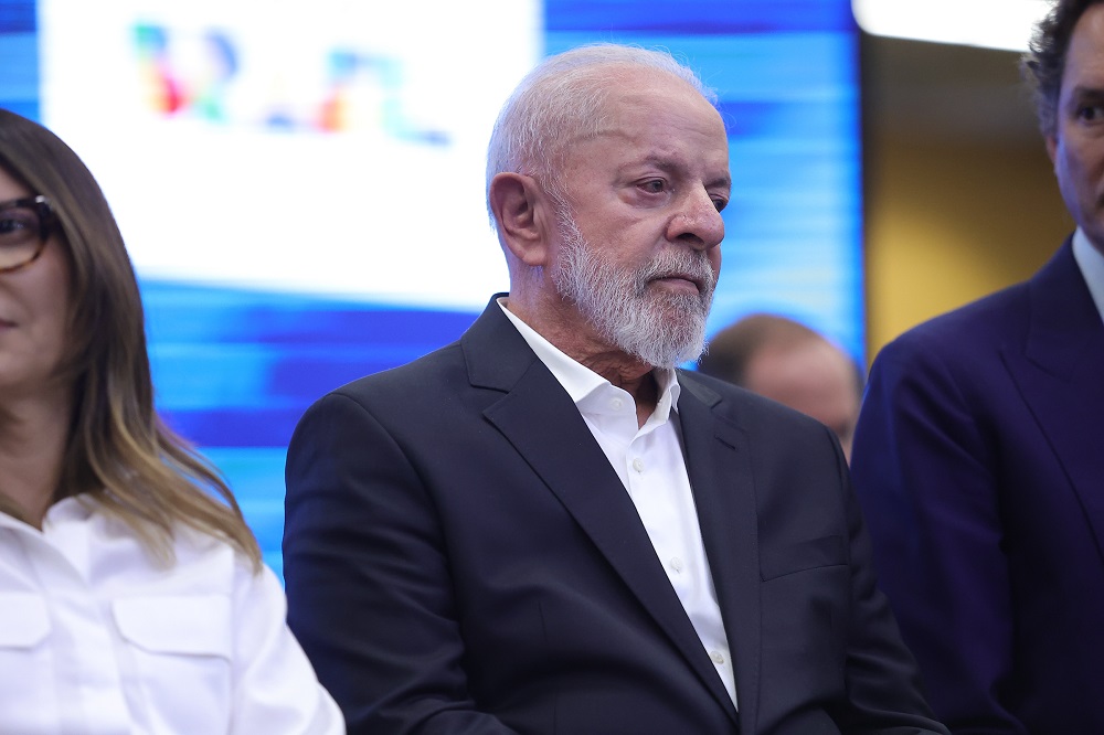 Saída do ministro das Comunicações deve abrir espaço para reforma ministerial de Lula