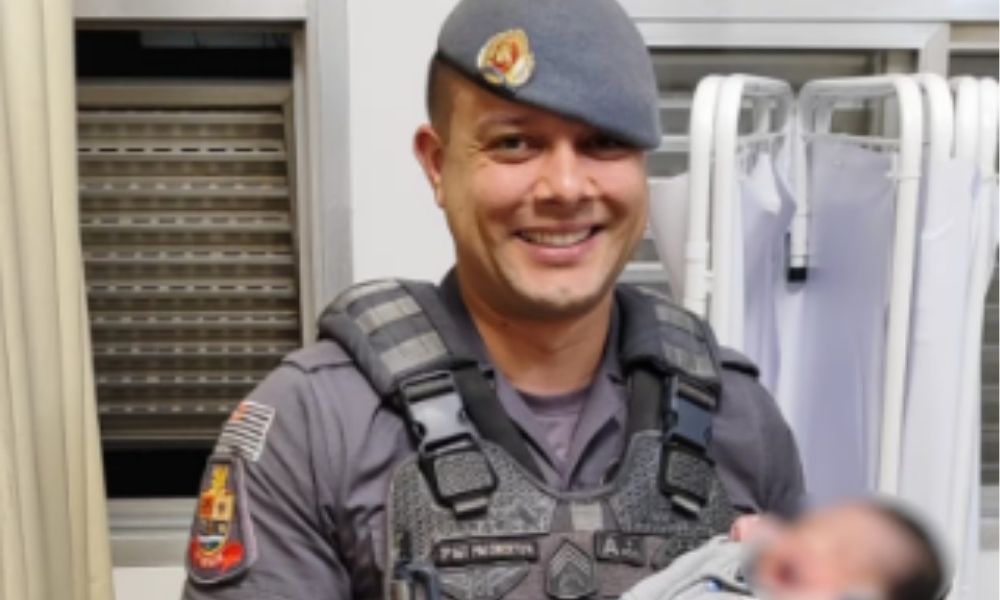 policia militar ajudam em parto