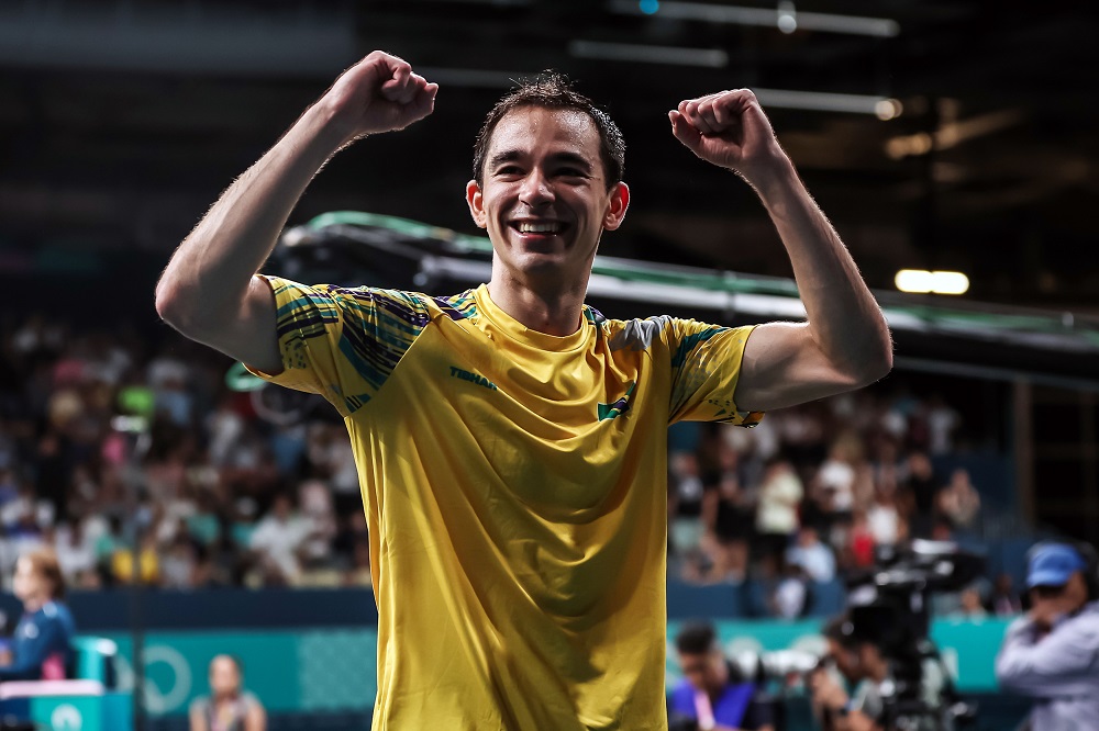 Calderano sobe para terceiro lugar no ranking do tênis de mesa após título da Copa do Mundo