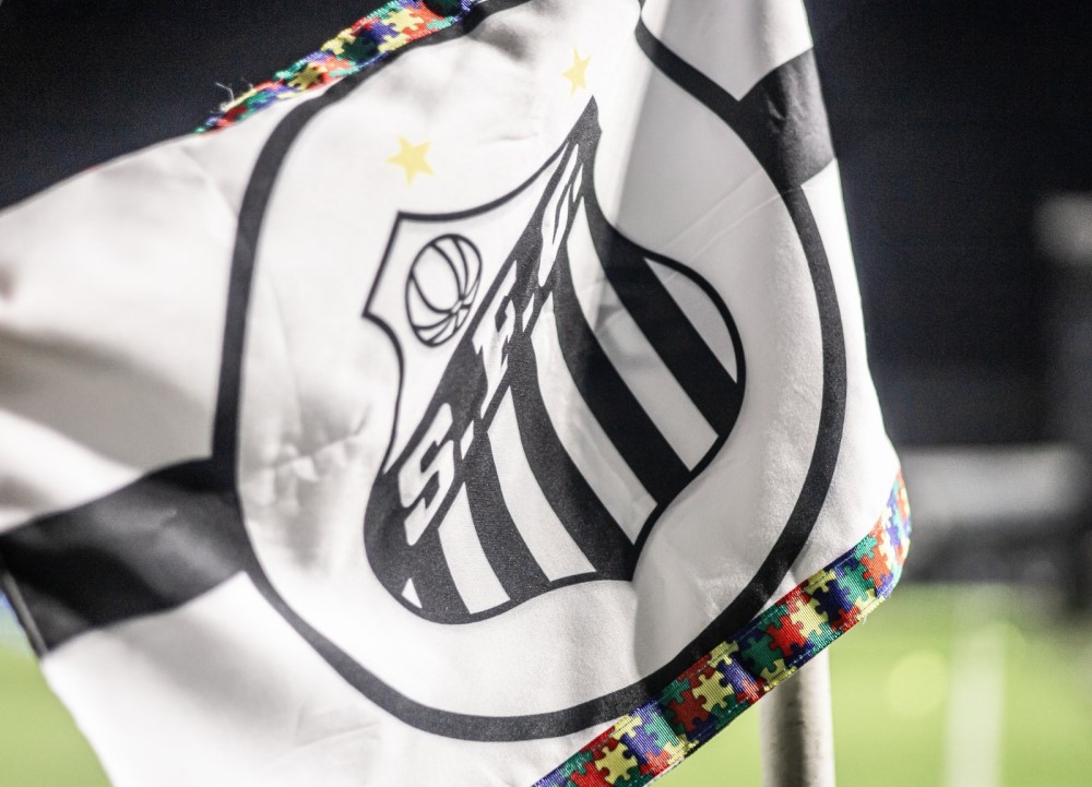 Santos realiza ação com crianças autistas na Vila Belmiro em jogo contra o Bahia