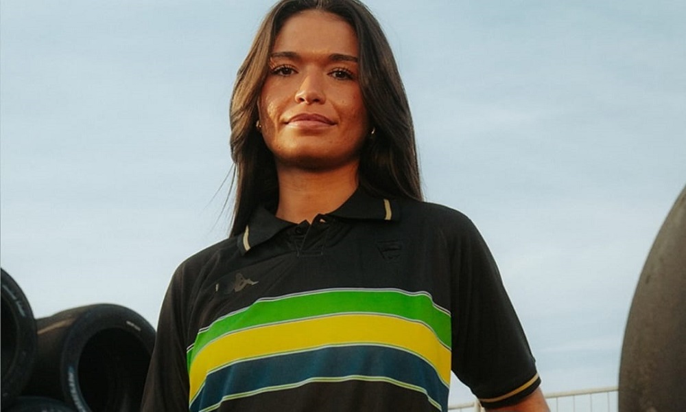 Estoril Praia homenageia Ayrton Senna com camisa especial em jogo do Campeonato Português