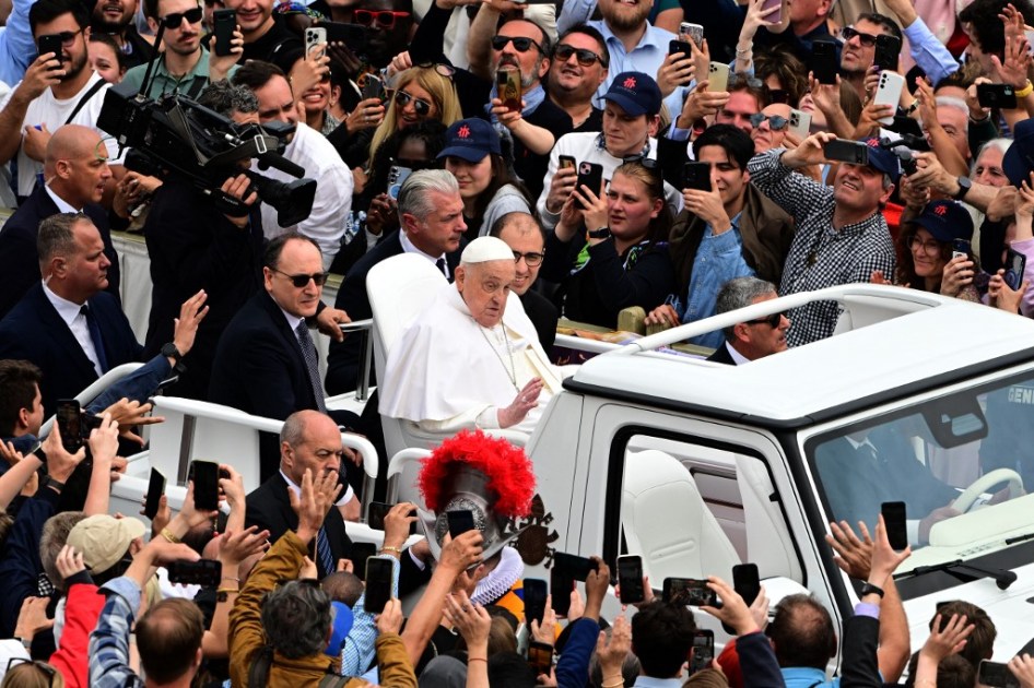 VATICANO-RELIGIÃO-URBI-ORBI-PÁSCOA