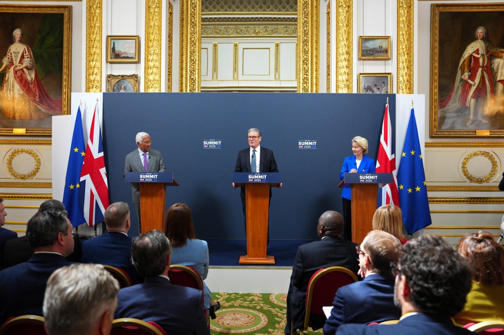 Reino Unido e União Europeia firmam novo acordo em comércio e defesa