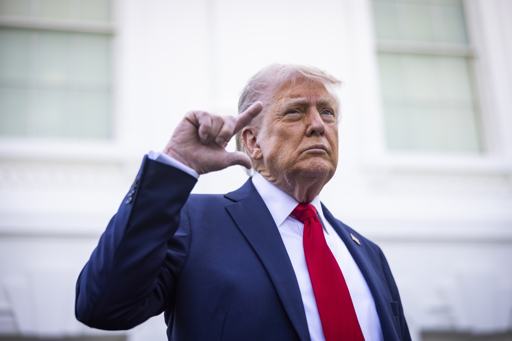 China se mostra aberta ao diálogo sobre tarifas após comentários de Trump: ‘Porta para conversar está escancarada’