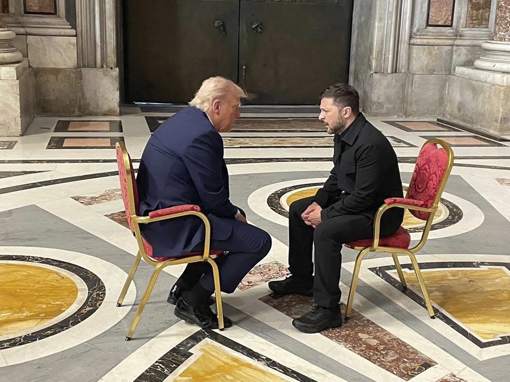 Trump duvida da vontade de Putin de acabar com guerra após encontro com Zelensky no Vaticano
