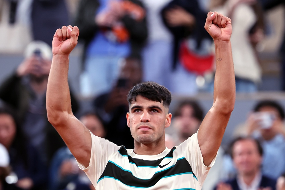 Alcaraz domina confronto com Maroszan e avança para a terceira rodada de Roland Garros