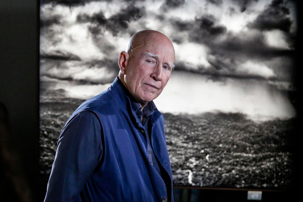 Família de Sebastião Salgado divulga causa da morte do fotógrafo