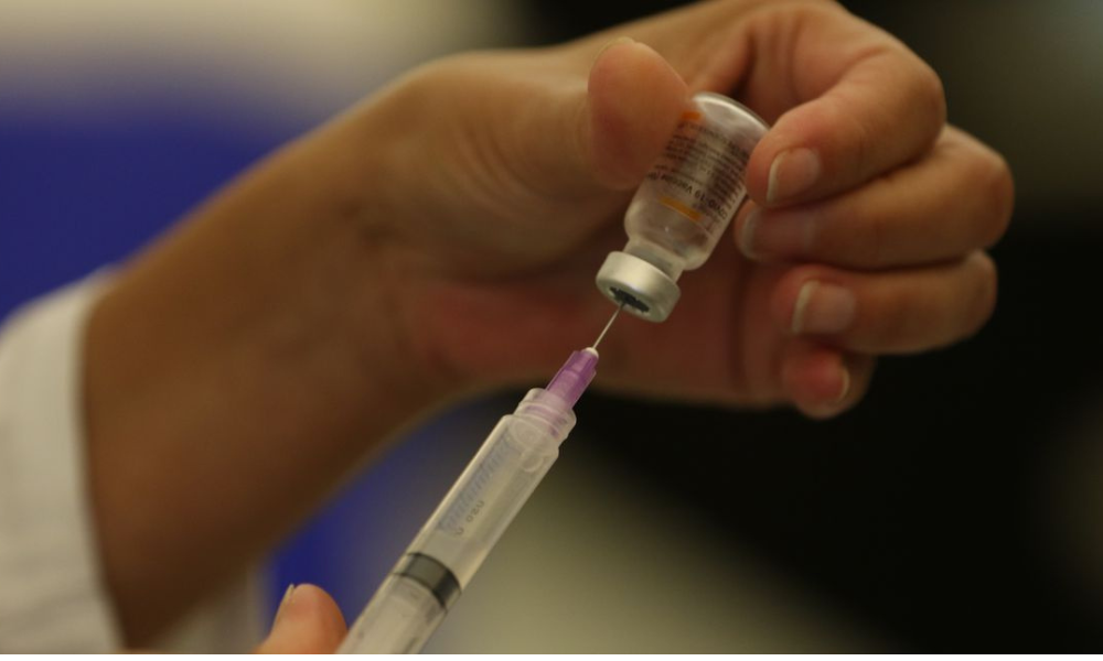 Vacinas contra covid-19 serão atualizadas contra novas variantes