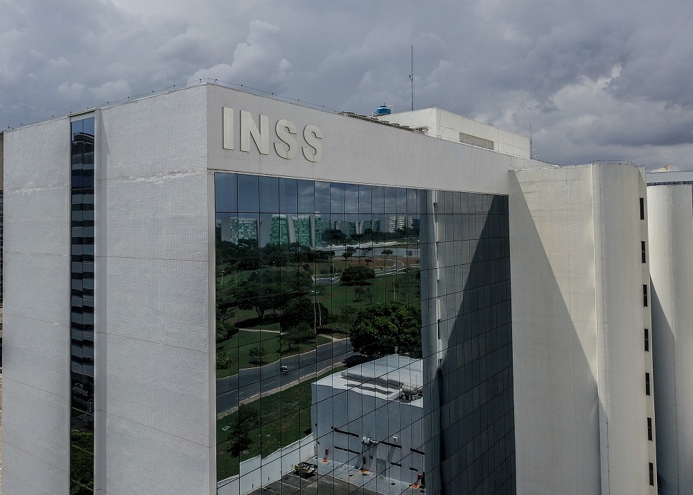 Governo federal lança programa para agilizar atendimento do INSS