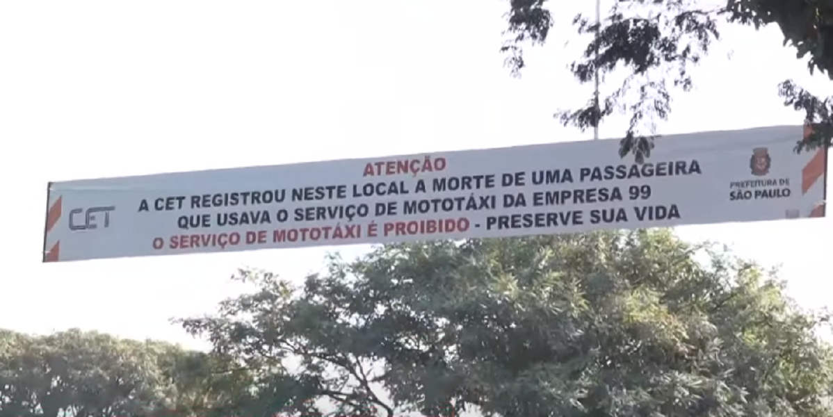 Prefeitura de SP instala faixa de alerta sobre uso de moto por aplicativo após morte de passageira