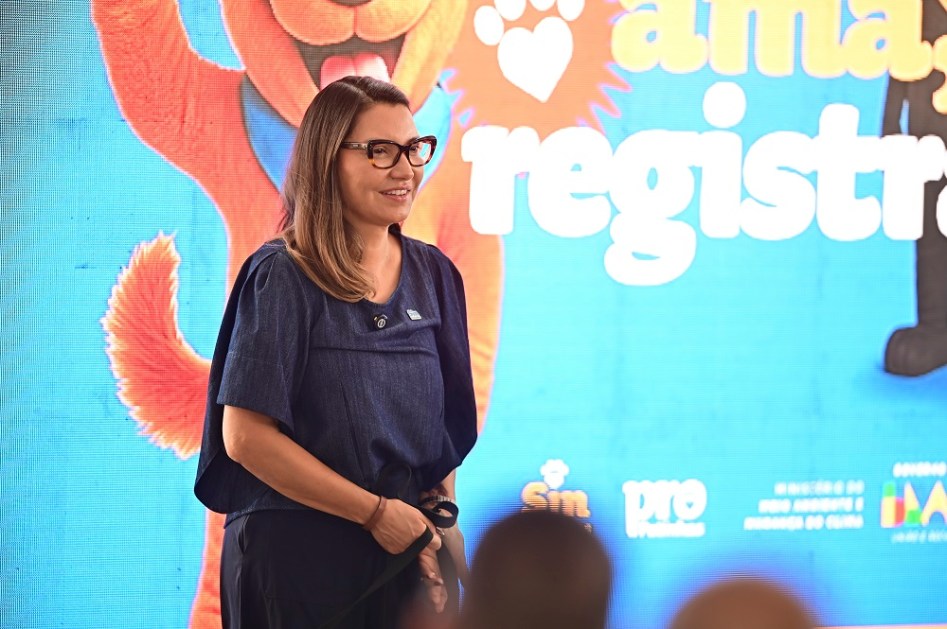 Janja durante assinatura do Decreto Presidencial que institui o Programa Nacional de Proteção e Manejo Populacional Ético de Cães e Gatos (ProPatinhas)