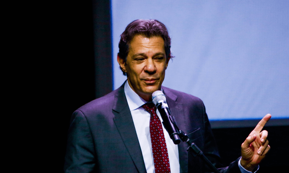 SP - HADDAD / REFORMA TRIBUTÁRIA - ECONOMIA - O Ministro da Fazenda, Fernando Haddad e especialistas analisam os impactos da Reforma Tributária em diversos setores da indústria, na manhã desta terça-feira (25) na sede da Federação das Indústrias do Estado de São Paulo, na região da Avenida Paulista.
