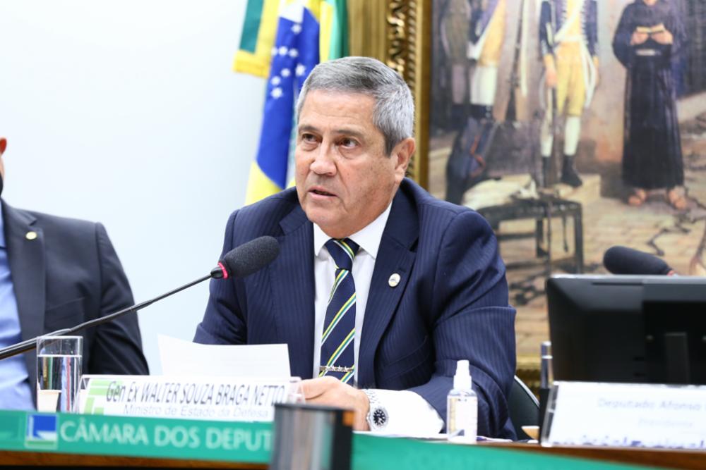 PGR defende manutenção da prisão preventiva de Walter Braga Netto por tentativa de obstrução de investigação