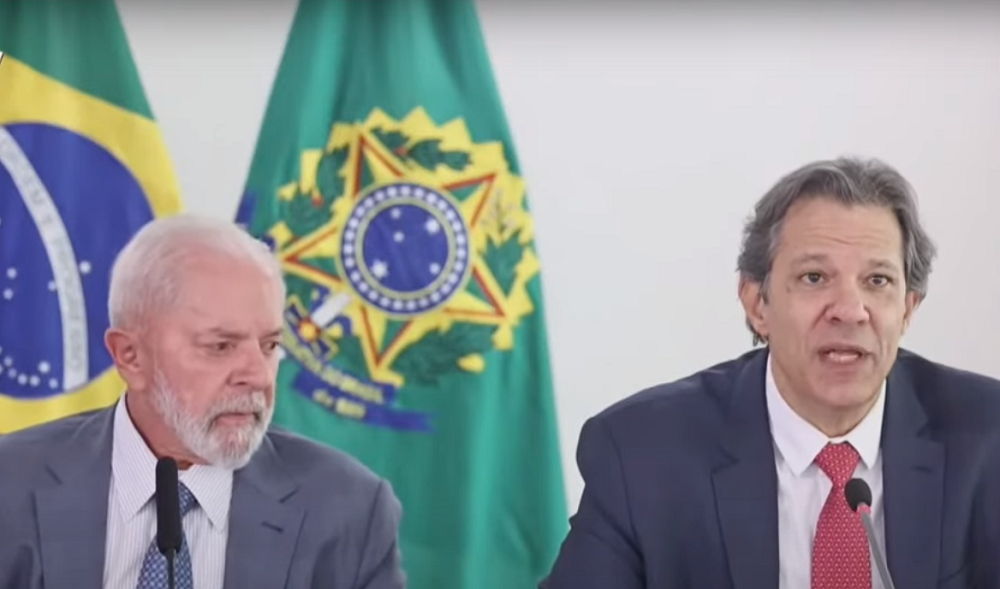 Lula e Haddad na coletiva sobre ajuda ao RS 13 de maio