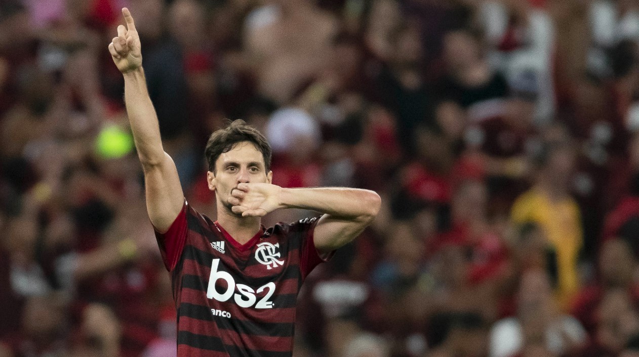 Bicampeão da Libertadores com o Flamengo, Rodrigo Caio volta como auxiliar técnico