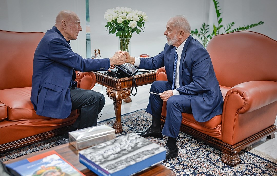 ‘Se não o maior, um dos maiores e melhores fotógrafos que o mundo já produziu’, diz Lula sobre Sebastião Salgado