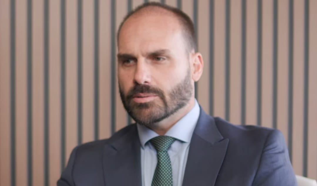 ‘Desonesto’: Eduardo critica Zé Trovão após ele chamar Bolsonaro de ‘covarde’