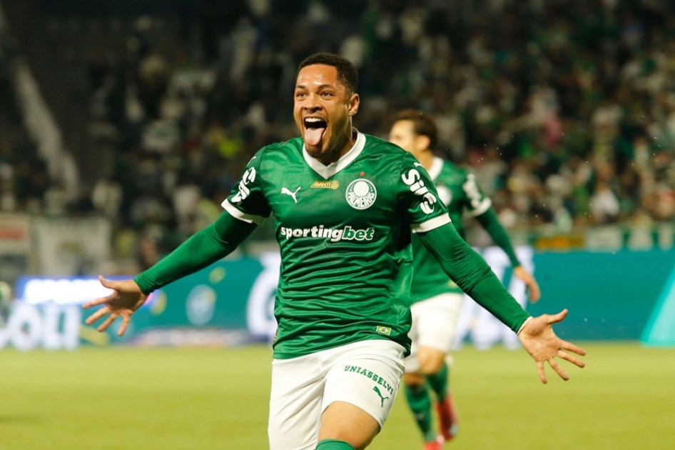 Vitor Roque