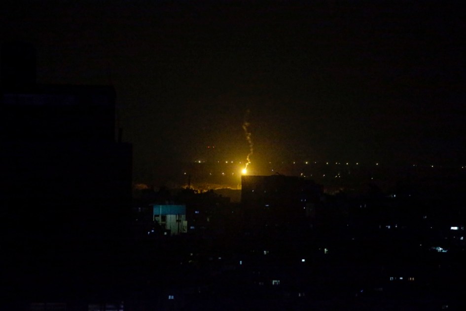 Mísseis iranianos cruzam o espaço aéreo da Faixa de Gaza antes de atingir alvos em Israel
