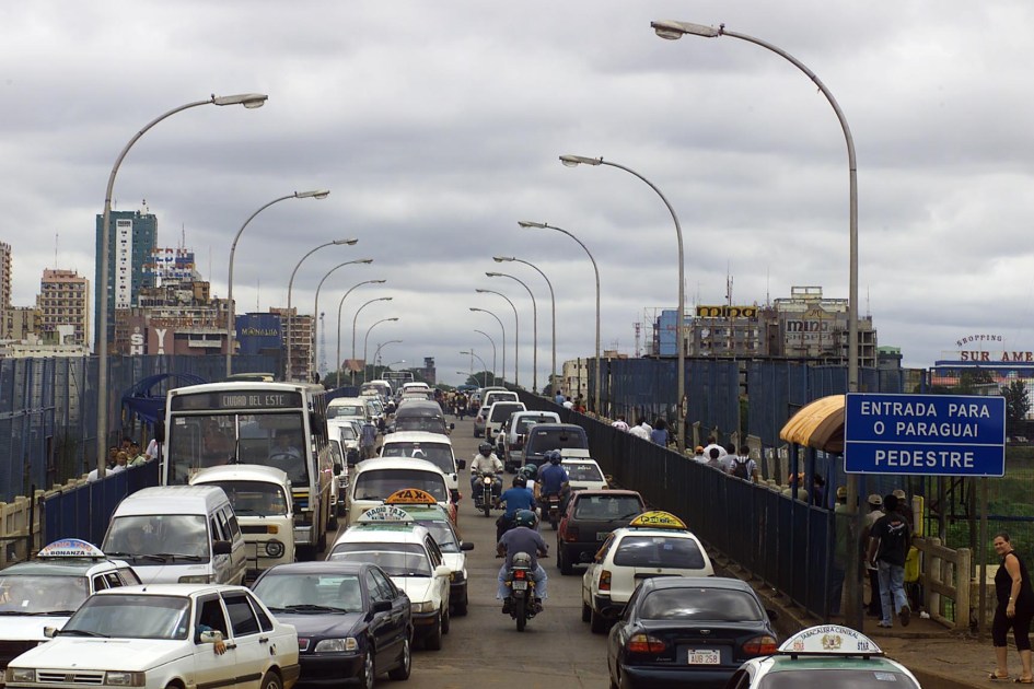Ponte entre Brasil e Paraguai