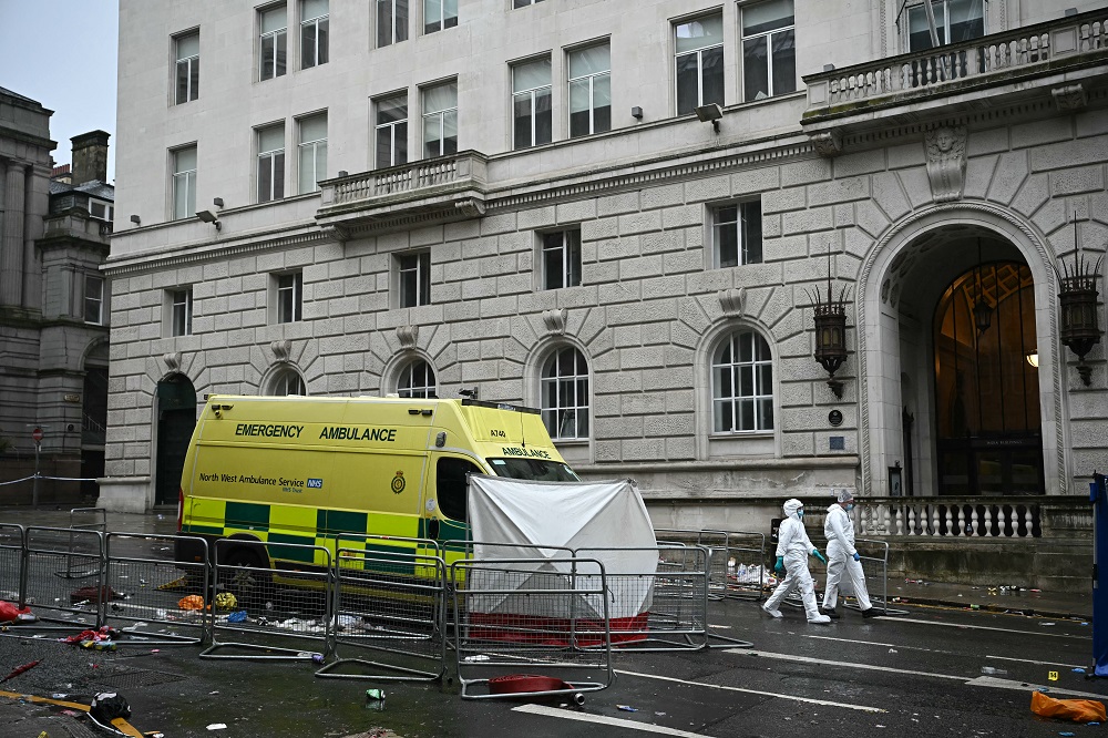 Quatro pessoas seguem hospitalizadas uma semana depois do atropelamento em massa em Liverpool