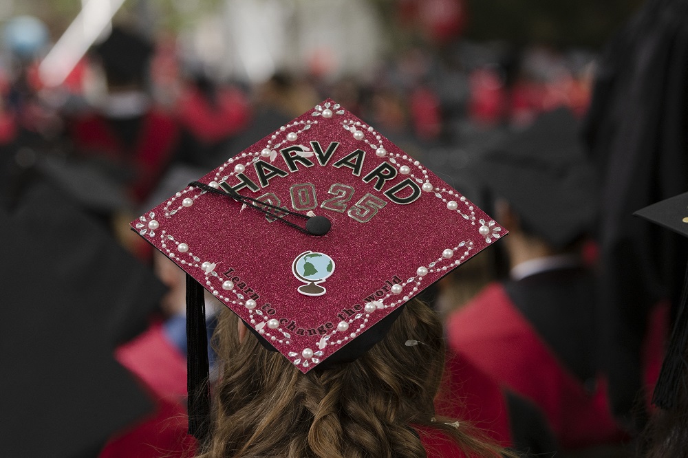 Justiça bloqueia veto de Trump a estudantes estrangeiros em Harvard