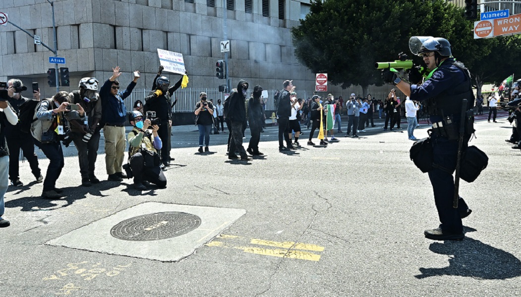 Califórnia solicita à Justiça bloqueio ‘com urgência’ de ação de militares em Los Angeles