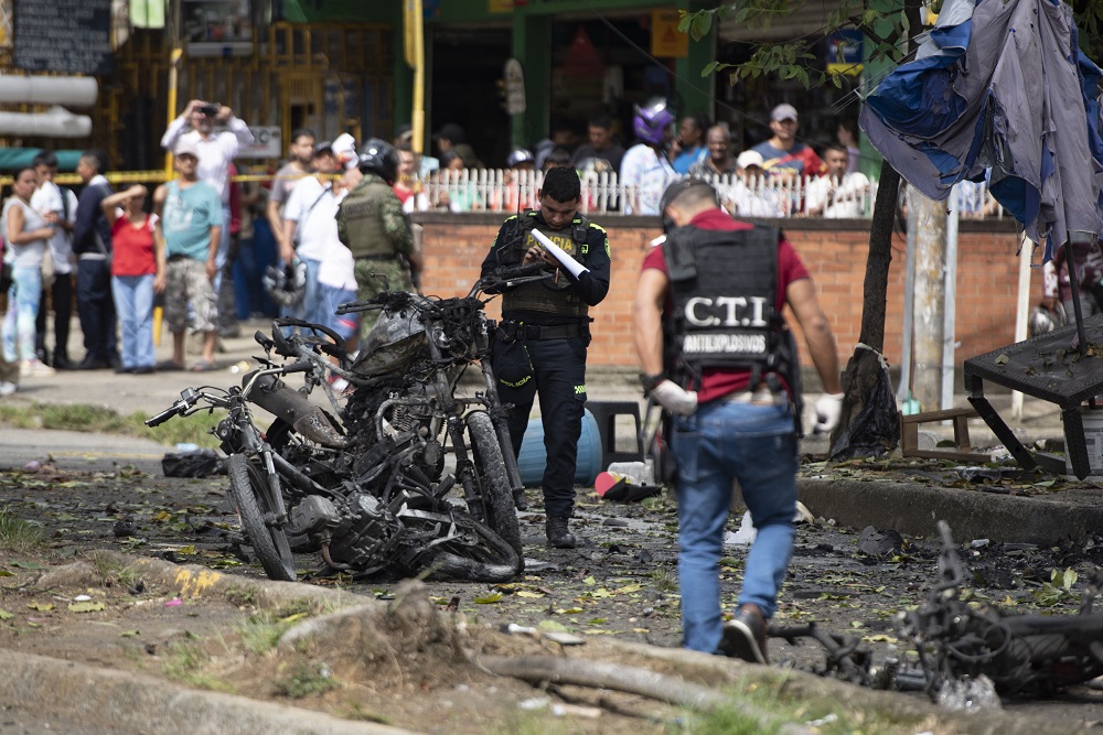 Ataques de guerrilheiros na Colômbia deixam ao menos quatro mortos