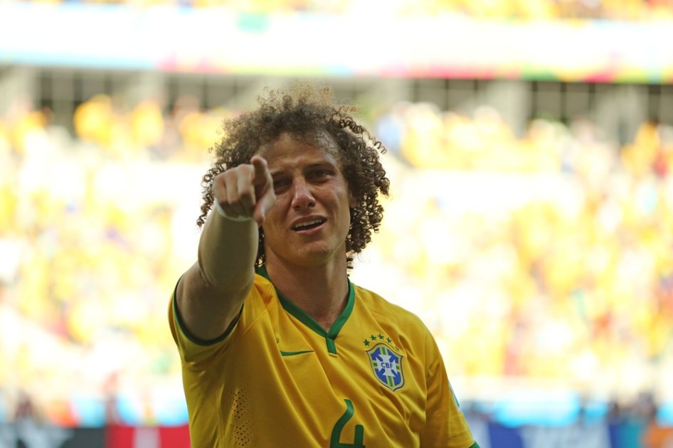 David Luiz, do Brasil, emocionado comemora a vitória por 3 a 2 na disputa por pênaltis contra o Chile